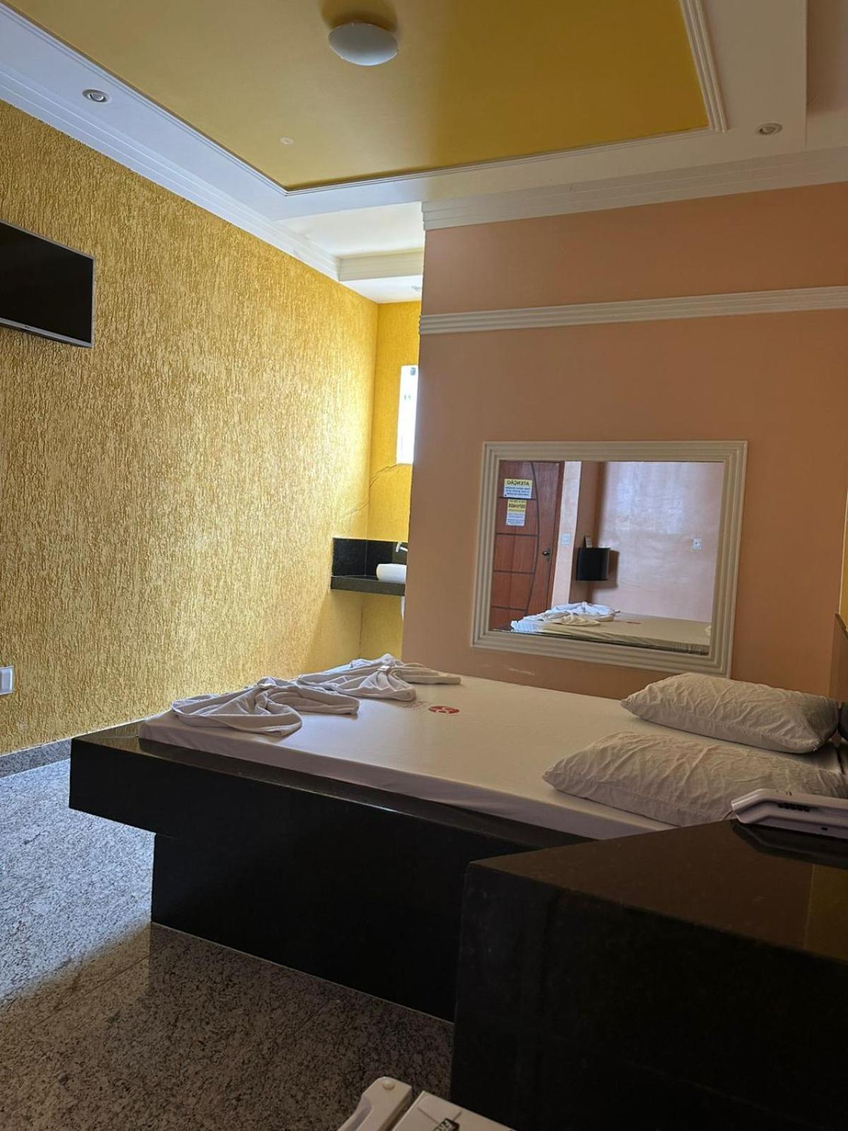 Up Stairs Motel Adults Only Бетин Экстерьер фото